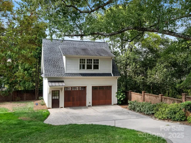 Garage with Second Floor Guest Suite