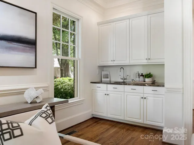 Wet Bar