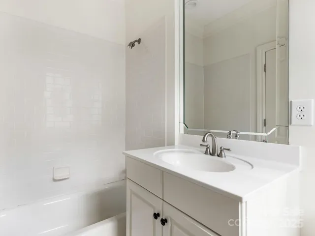 Full Bath 4
