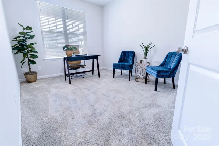 Nice Flex room for Home Office