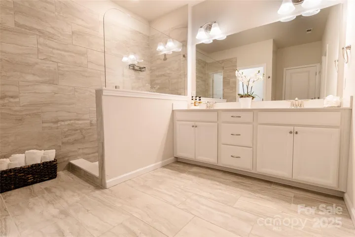 Primary Bedroom w/Modern Tile  surround with Nice walk-in shower