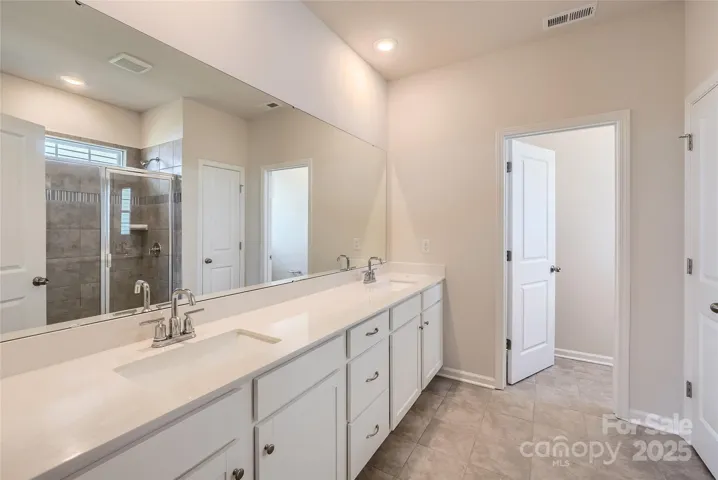 Owner's Bath(example)