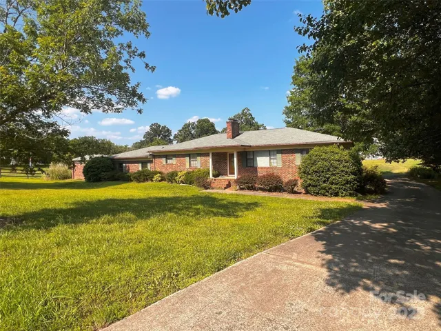 1243 Cox Mill Brick Ranch