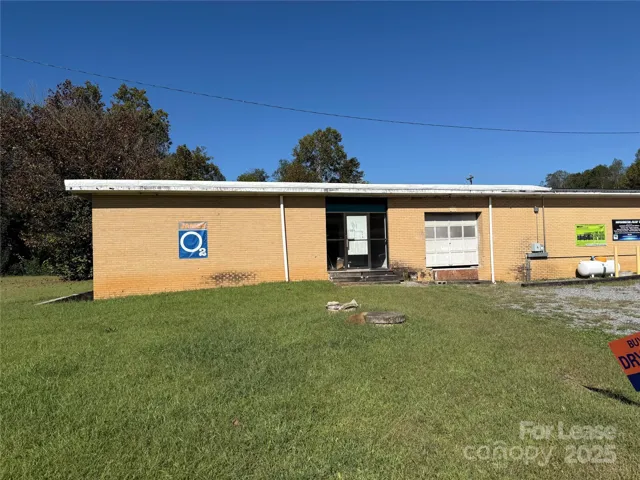 Front view of the half of the building available for lease.