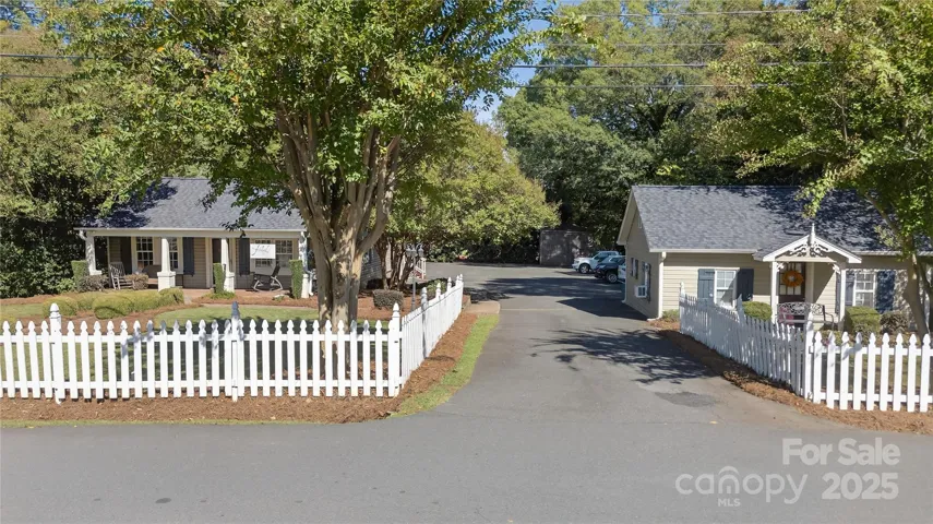 Mixed Use property with multiple spaces in Cornelius, NC - 19428 Zion Ave