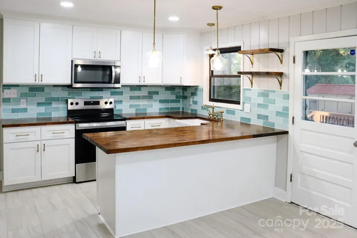 beautifully updated Kitchen