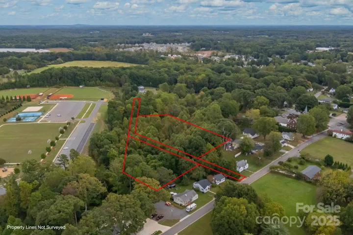 Lot lines are approximate