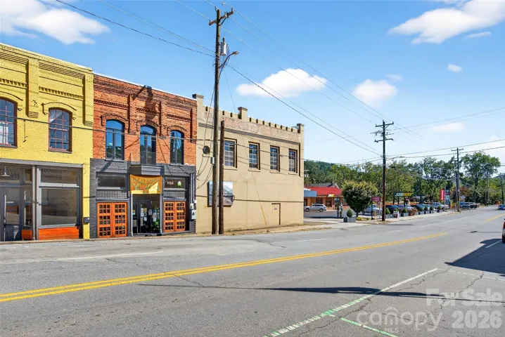 Great investment opportunity in prime OLD FORT DOWNTOWN. LOCATION-LOCATION-LOCATION-