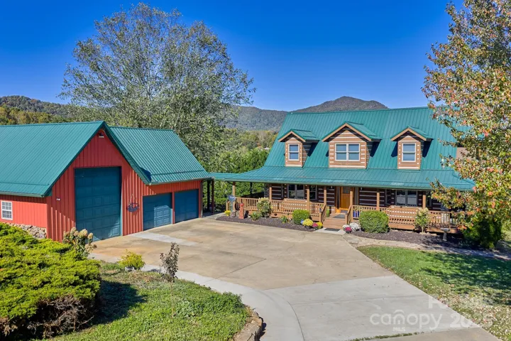 Secluded Mountain Estate with Expansive Views and Gentle Pastureland!