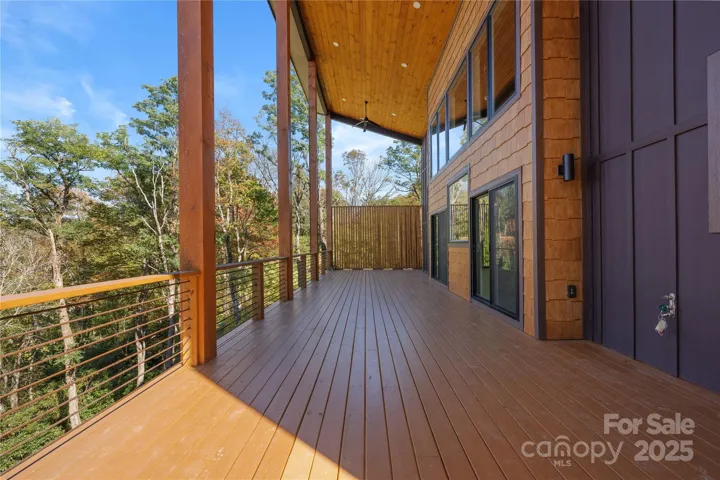 Main-level deck