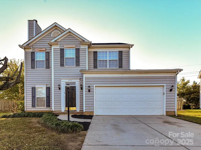 Charming, 2 Story, 3 Bedroom, 2.5 Bath Home with 2 car garage located in desirable Afton Park neighborhood!