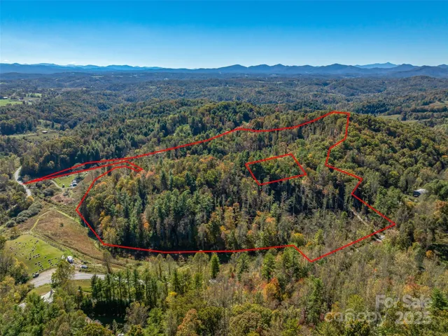 Roughly 34 Acres of unrestricted land minutes from downtown Marshall!