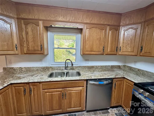 Newly Updated Kitchen with Granite Counter Tops