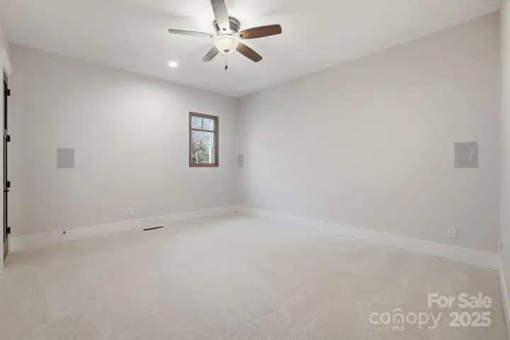 Media/bonus room