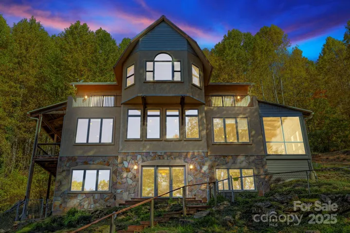 Off Grid  Main House