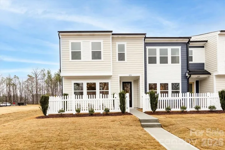 Low Maintenance Living with Fenced-In Front Yard