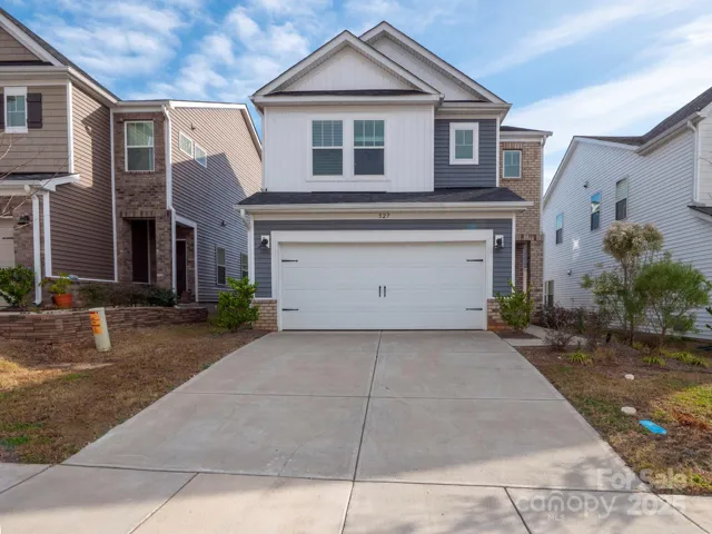 Adorable exterior colors and curb appeal