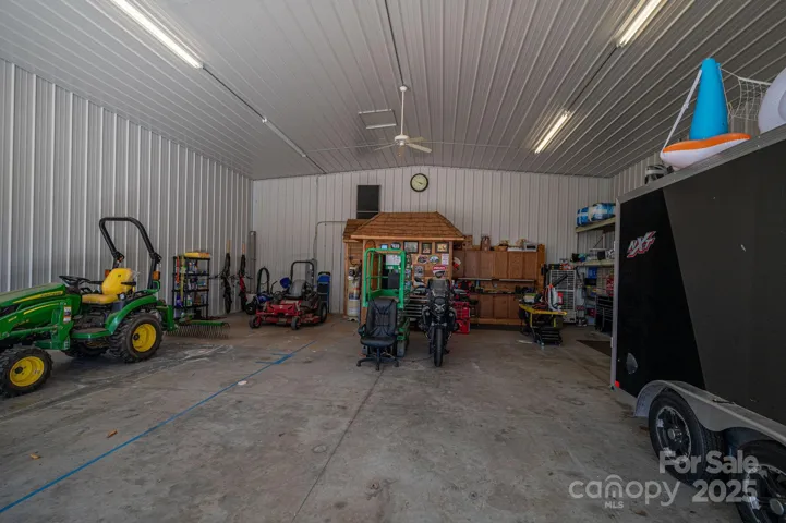 40x50 Shop, 200 amp service, full bath, water and sewer hookups for motorhome