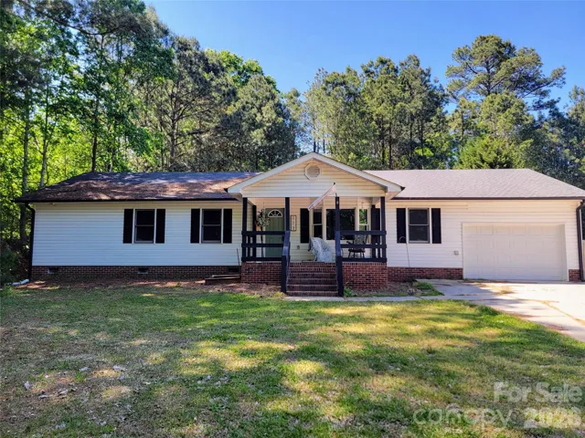 Beautiful home with large front yard