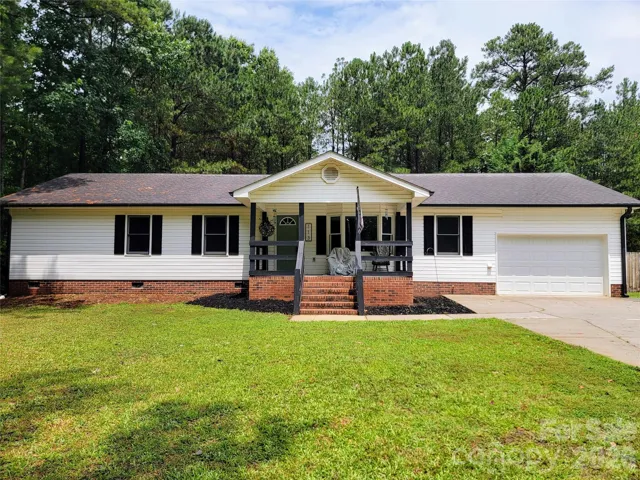 Beautiful home with large front yard
