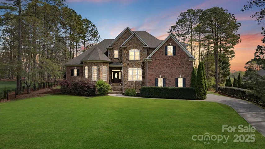 Stunning Brick/Stone Exterior