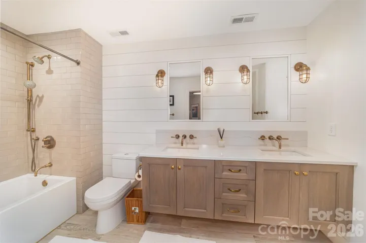 Full Bath Upstairs