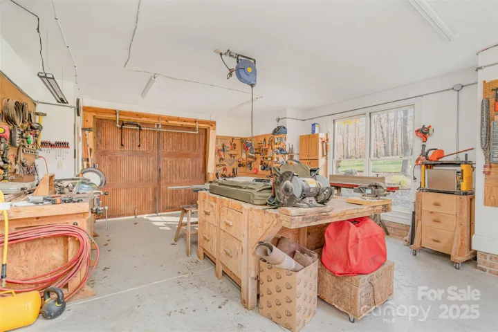 Detached workshop