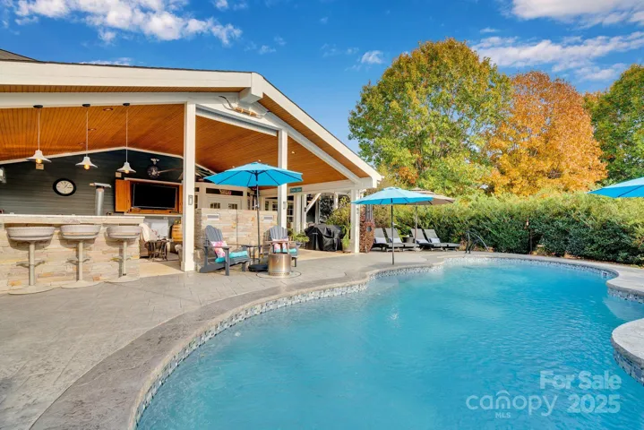 Heated Salt Water pool/ bar area