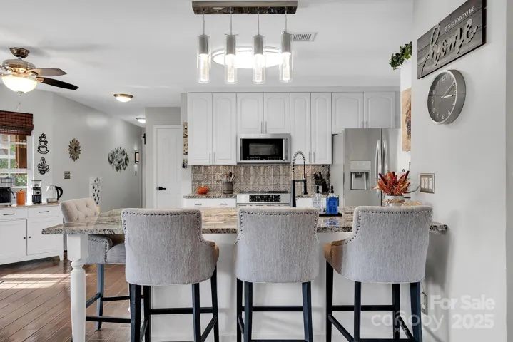 Kitchen eat in area