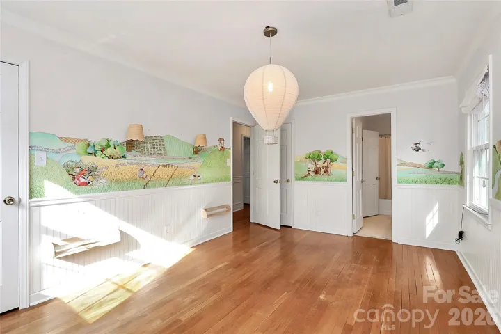 Bedroom4-with access to hall bath