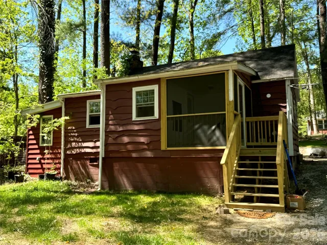 guest house 1 bed 1 bath vaulted ceilings