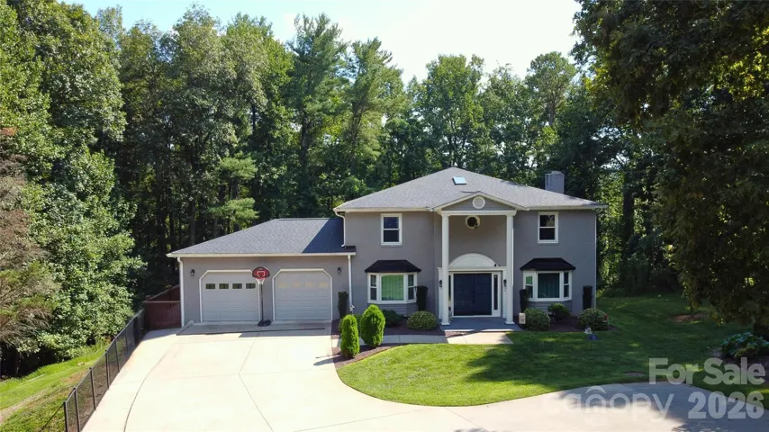 2193 Hawthorne Ln.