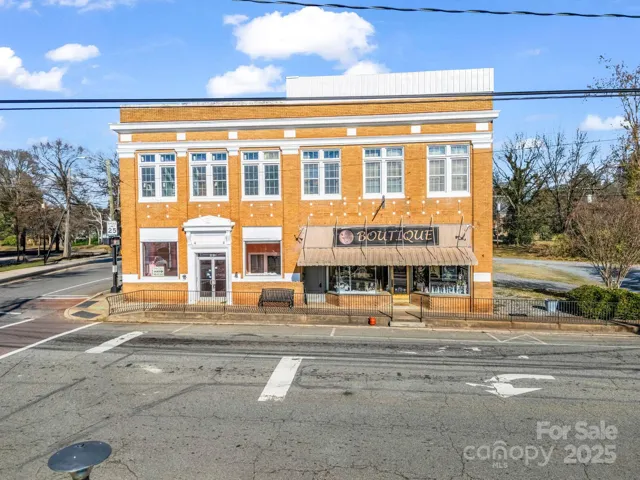 101 E First Street, Lowell, NC