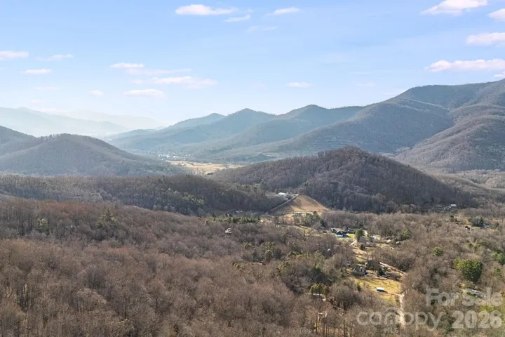 Enjoy sweeping west-facing vistas that capture stunning sunsets over the Asheville Watershed, Blue Ridge Parkway, Craggy Gardens, and the surrounding mountain ranges.