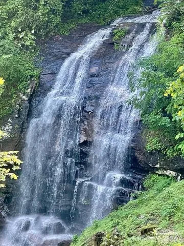 175 ft +/- Waterfall - PRIVATE!!!