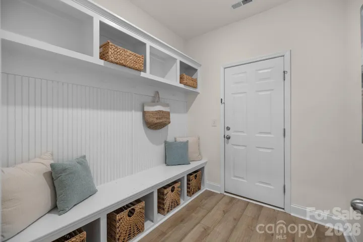 Functional drop zone helps keep daily life organized and clutter-free.