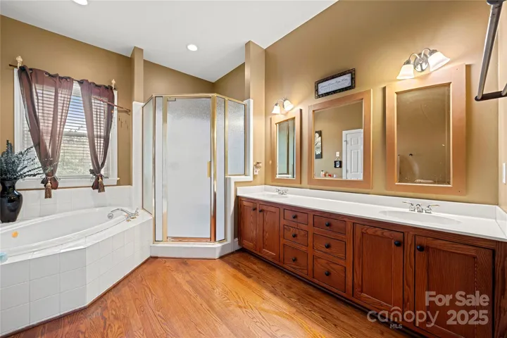 Primary bath