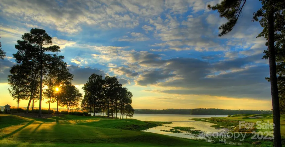 Overlooking Old North State 17th tee (par 3)