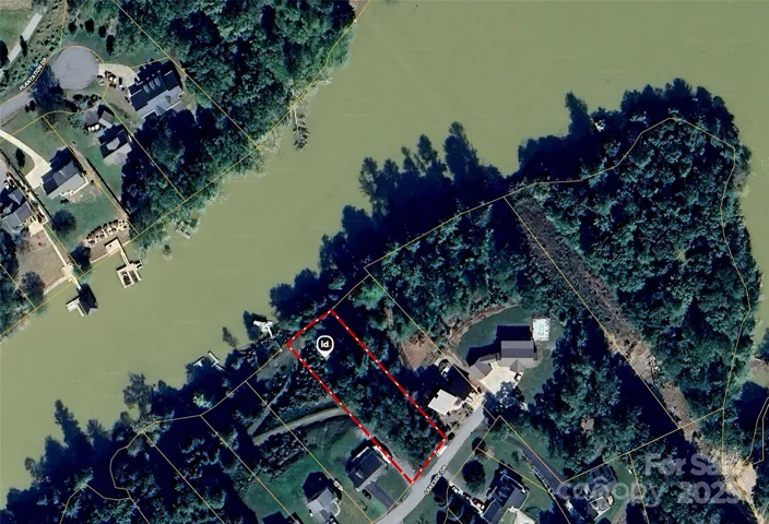 Lot 25 in Plantation Point - Waterfront