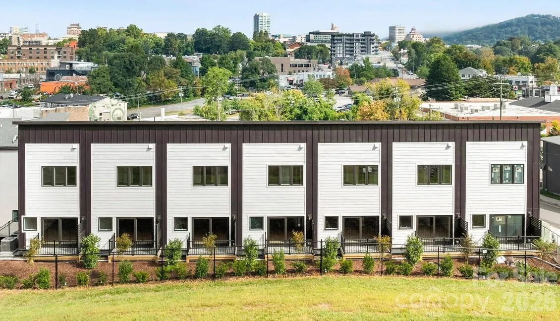 3 Lee Garden Lane Unit 104, Asheville, North Carolina 28801