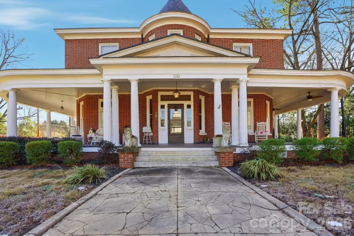 Huge Covered Front Porch