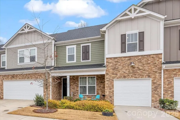 Welcome to 7018 Heron Rookery Way!