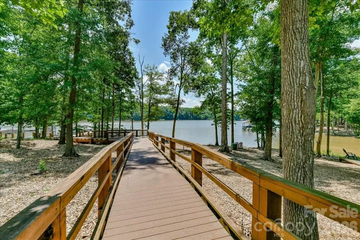 Lakeside walking trails