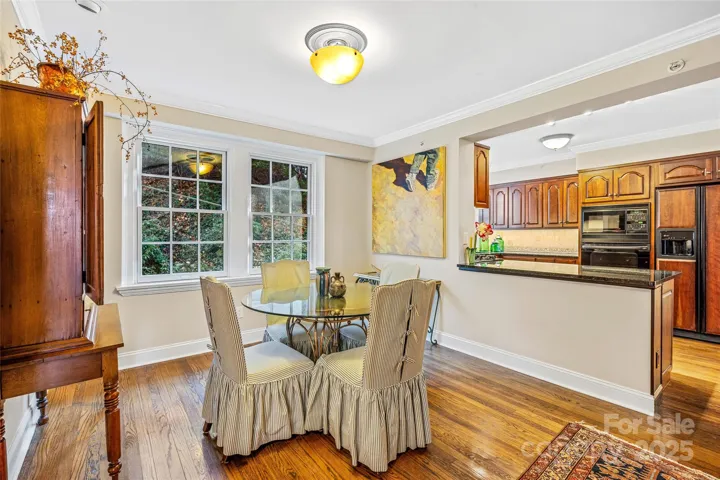Breakfast room 