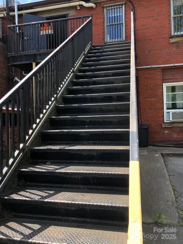 Back staircase to second level