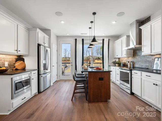 Gourmet Kitchen Layout.
