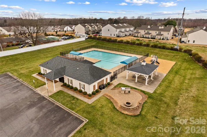 Pool comples, picnic area. $600 optional membership to use the pool.
