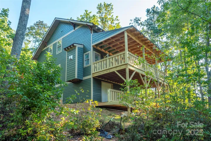 Beautiful Covered Porch with a view!