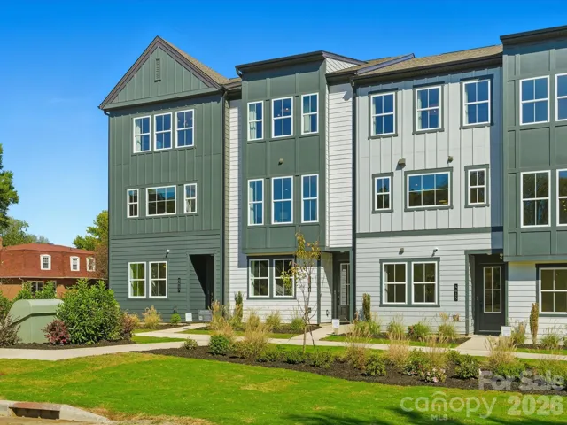 Timeless Exteriors and Maintenance Free Landscaping. *Model Building | Exterior Colors May Vary.