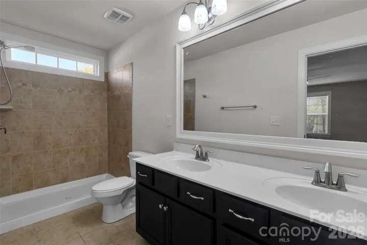 2nd floor full bath